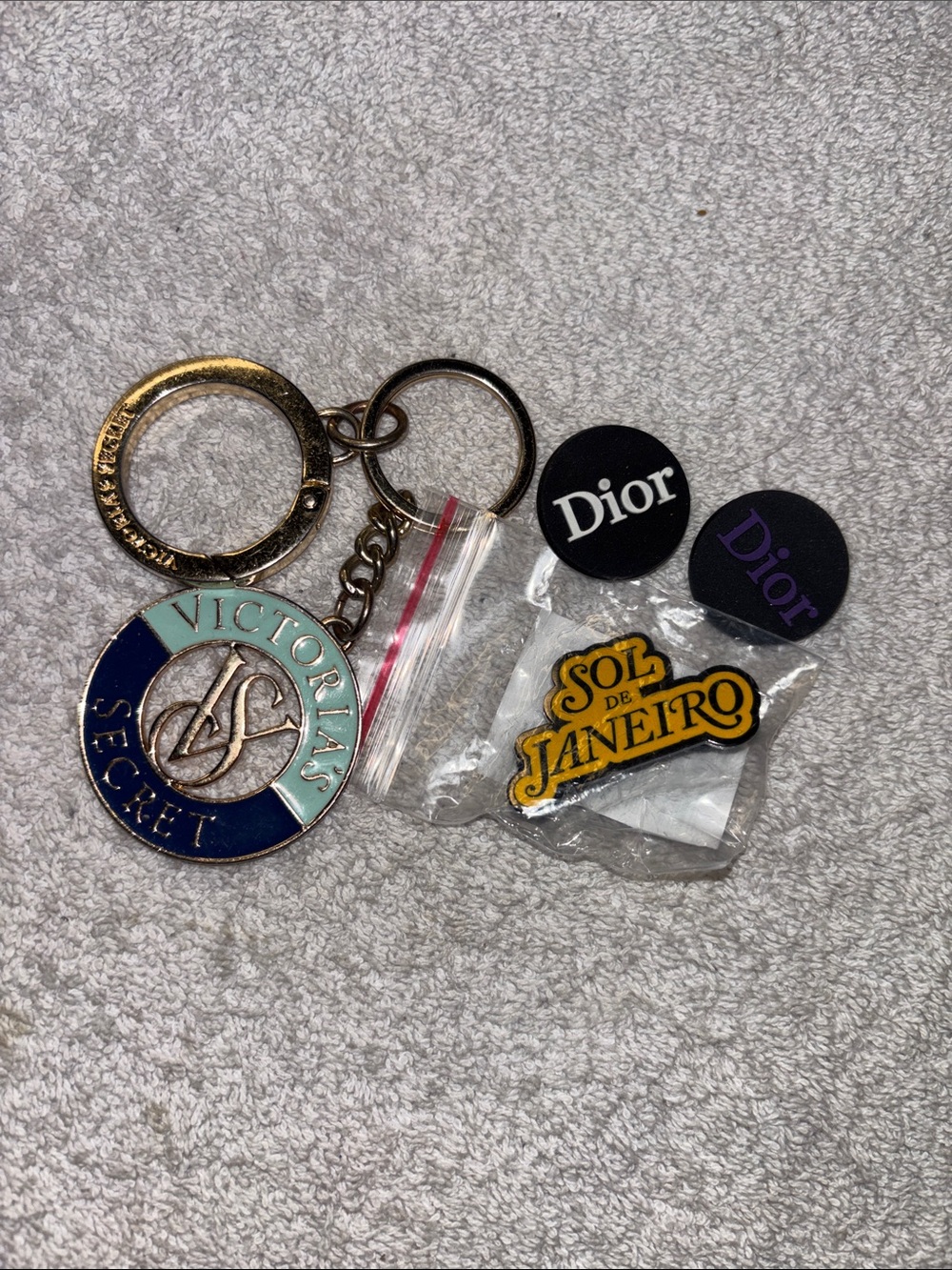 Victoria's Secret Blue & Teal Enamel Logo Key Ring& sol pin & dior jibbits